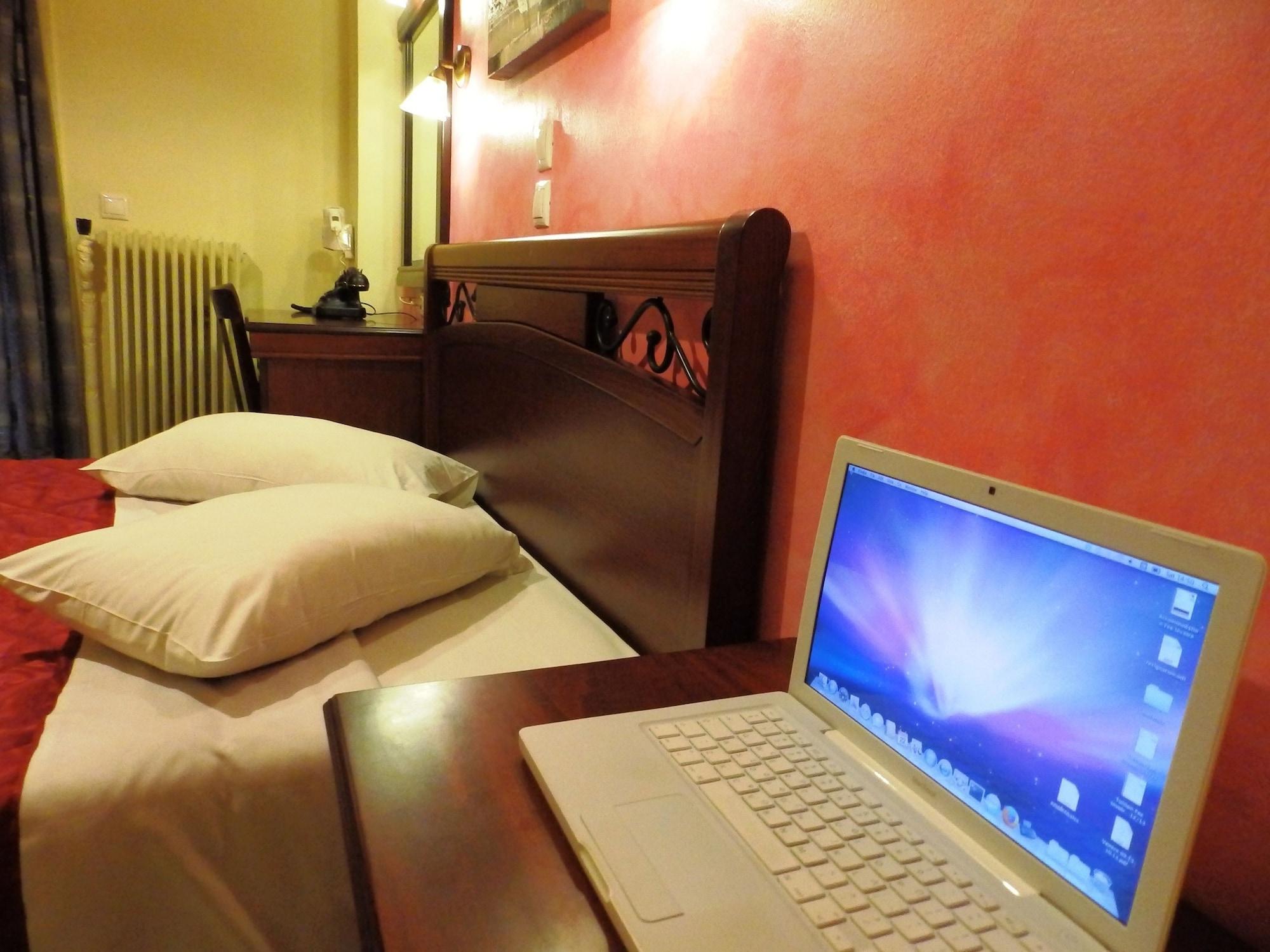 Pergamos Hotel Atina Dış mekan fotoğraf