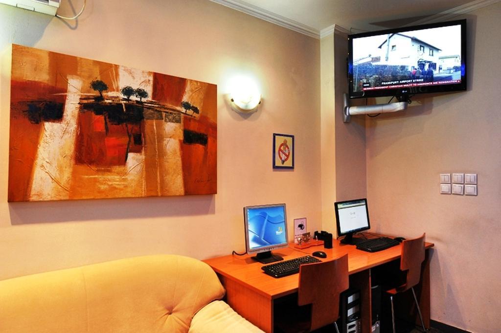 Pergamos Hotel Atina Dış mekan fotoğraf